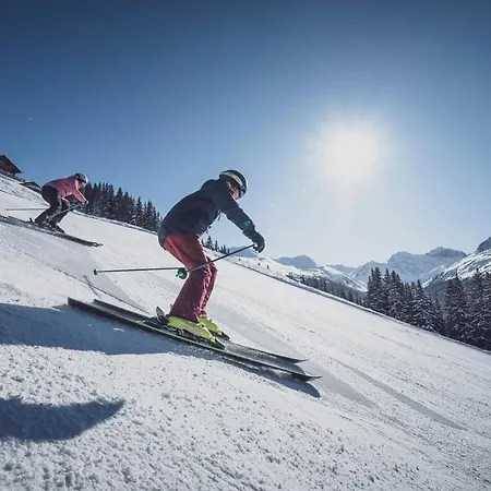 Hotel Davoser Huesli By Mountain