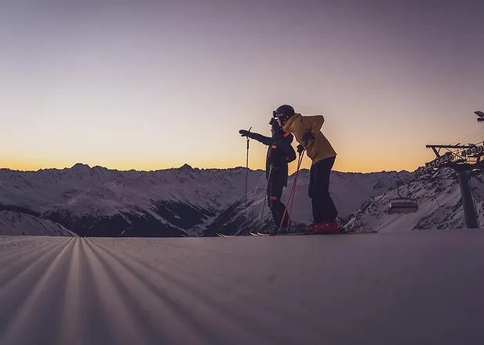 Davoser Huesli By Mountain *