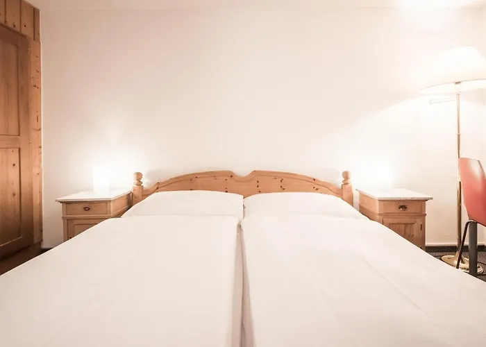 Davoser Huesli By Mountain *