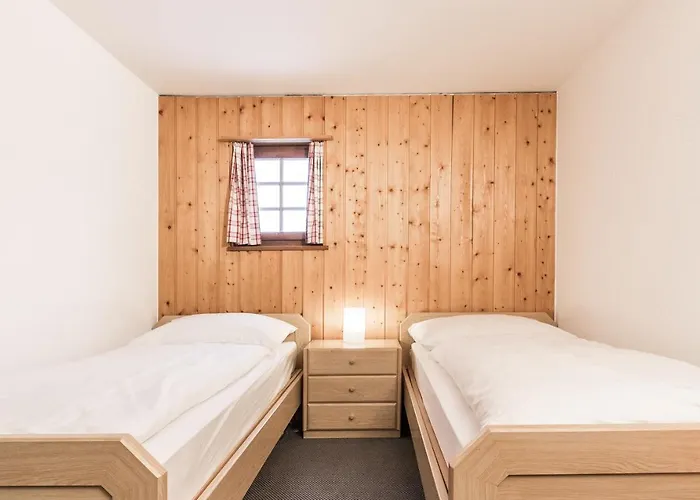 酒店 Davoser Huesli By Mountain